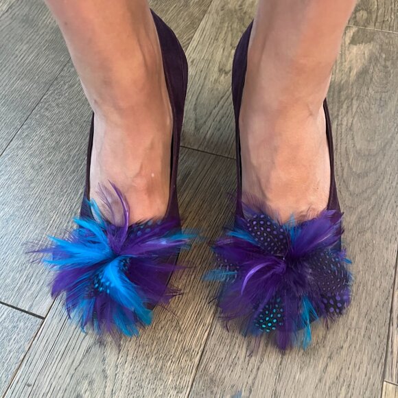 Aerosoles Purple Suede Heels with Turquoise and Purple Feather detail Size 7 - Picture 6 of 8
